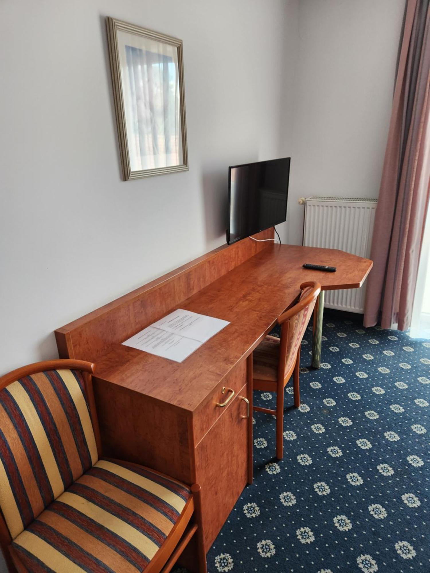 Hotel Hoyers In Pinneberg Prisdorf Экстерьер фото